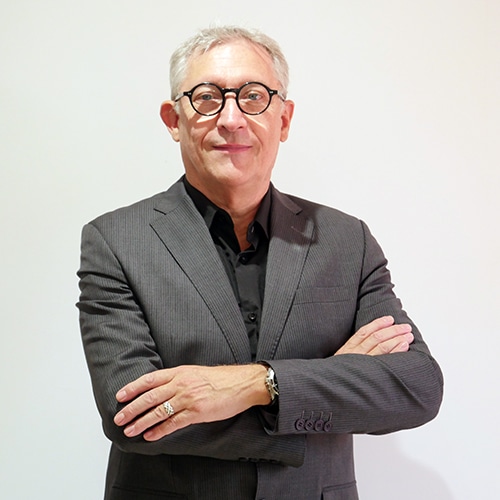 Portrait de Bruno Dumontet, fondateur d'Escale-Formation